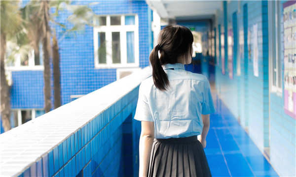 金塔如何找到一个可以帮助我生孩子的女人？